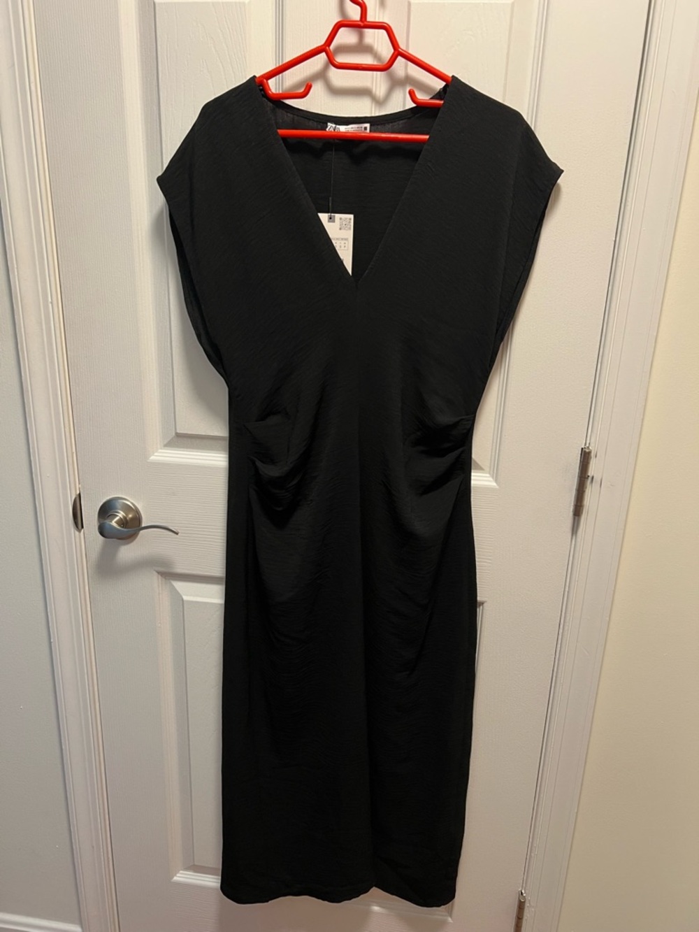 Zara Black V-Neck Maxi Dress with Cap Sleeves and Side Ruching